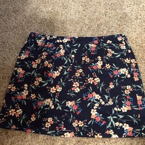 Navy floral skort